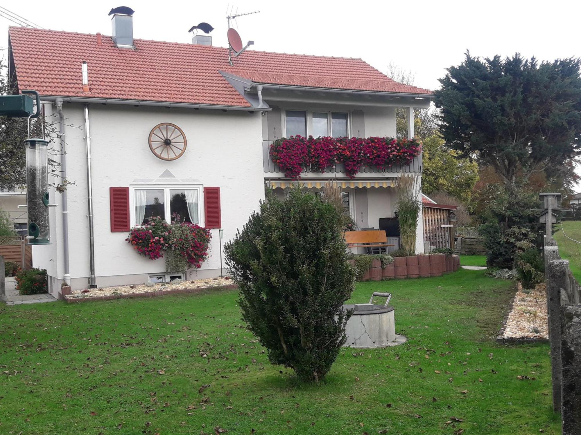 Gaestehaus Reisacher - Einzelzimmer Peiting Exterior photo